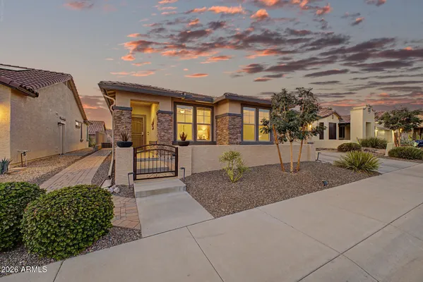 Property Slideshow image 3 of 52 | 17482 w cedarwood ln, Goodyear, AZ, 85338