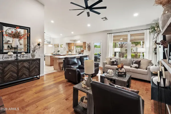 Property Slideshow image 2 of 52 | 8623 w escuda dr, Peoria, AZ, 85382