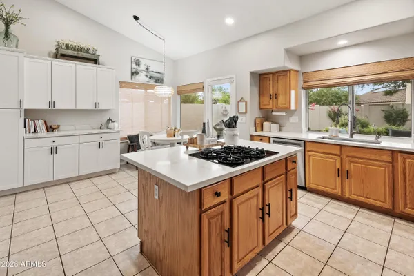 Property Slideshow image 3 of 52 | 8623 w escuda dr, Peoria, AZ, 85382
