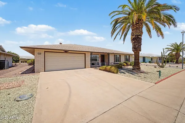 Property Slideshow image 2 of 24 | 10420 w gulf hills dr, Sun City, AZ, 85351