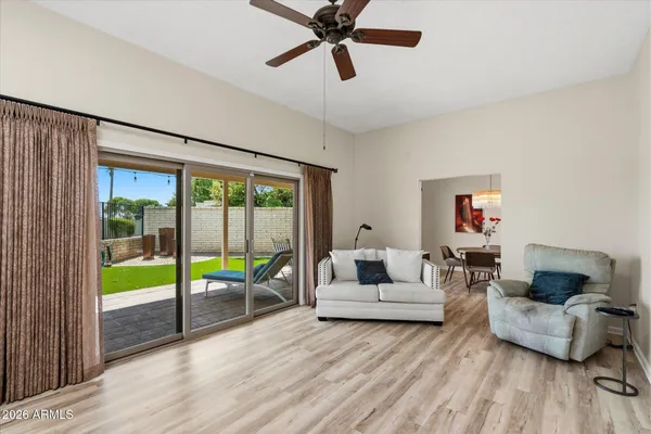 Property Slideshow image 2 of 41 | 10633 w pineaire dr, Sun City, AZ, 85351