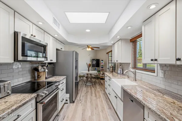 Property Slideshow image 3 of 41 | 10633 w pineaire dr, Sun City, AZ, 85351