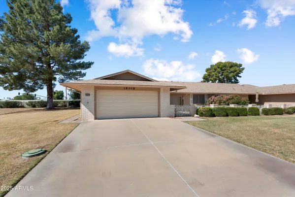 Property Slideshow image 3 of 30 | 18018 n highwood ct, Sun City, AZ, 85373