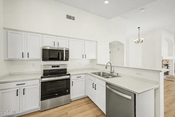 Property Slideshow image 3 of 55 | 10376 w tonopah dr, Peoria, AZ, 85382