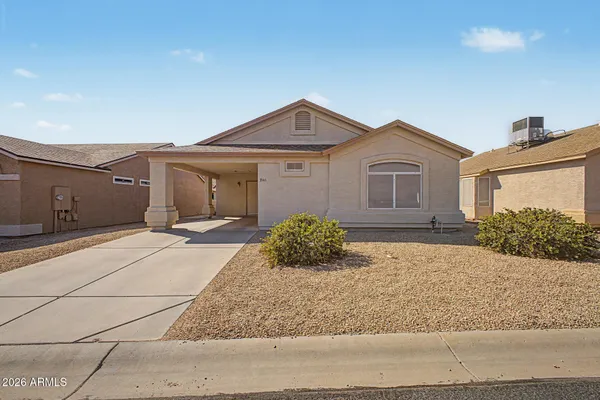 Property Slideshow image 2 of 26 | 1846 e lindrick dr, Chandler, AZ, 85249