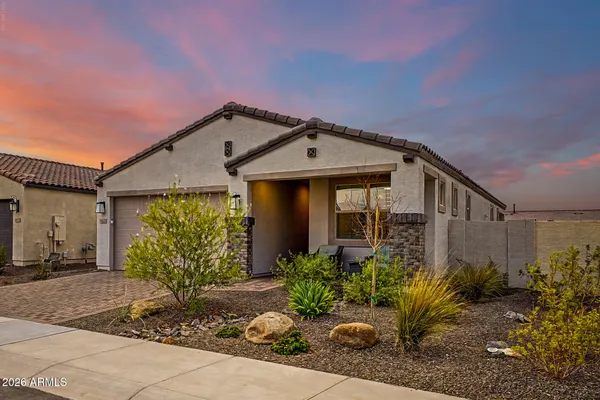 Property Slideshow image 2 of 61 | 18123 w hiddenview dr, Goodyear, AZ, 85338