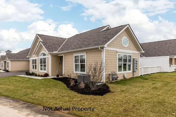 Property Slideshow image 3 of 26 | 142 narragansett dr, Hebron, OH, 43025