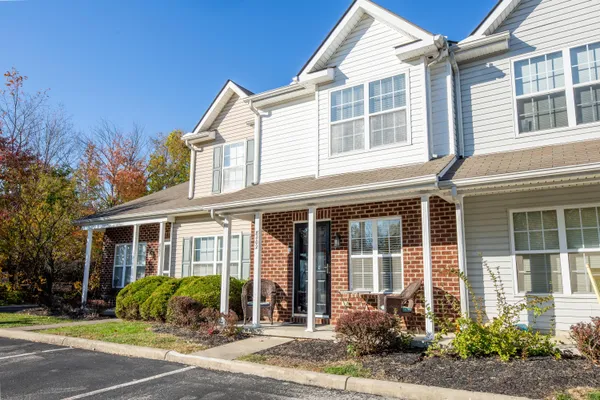 Property Slideshow image 2 of 23 | 8402 varden ct 2102, Blacklick, OH, 43004