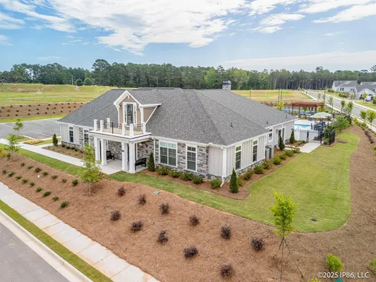 Property Slideshow image 2 of 19 | 4914 diplomat way, Hilliard, OH, 43026