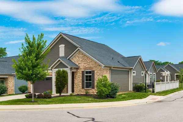 Property Slideshow image 2 of 39 | 5150 threshing pl, Delaware, OH, 43015