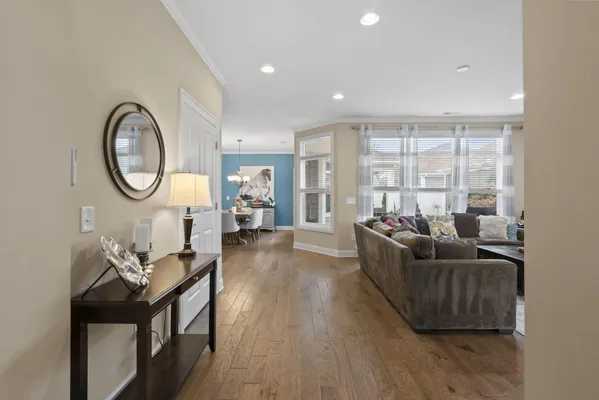 Property Slideshow image 3 of 41 | 25 whistling way dr, Lewis Center, OH, 43035