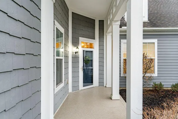 Property Slideshow image 2 of 37 | 350 summer tree way, Lewis Center, OH, 43035