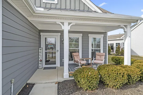 Property Slideshow image 3 of 44 | 4793 woodside dr # 56, Grove City, OH, 43123