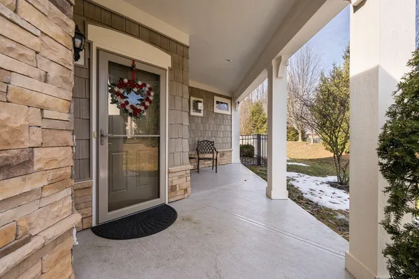 Property Slideshow image 2 of 43 | 6798 garden view dr, Westerville, OH, 43082
