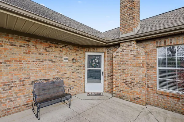 Property Slideshow image 2 of 23 | 403 windemere cir, Westerville, OH, 43082