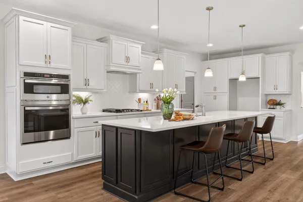 Property Slideshow image 2 of 39 | 5609 imperial ln, Hilliard, OH, 43026