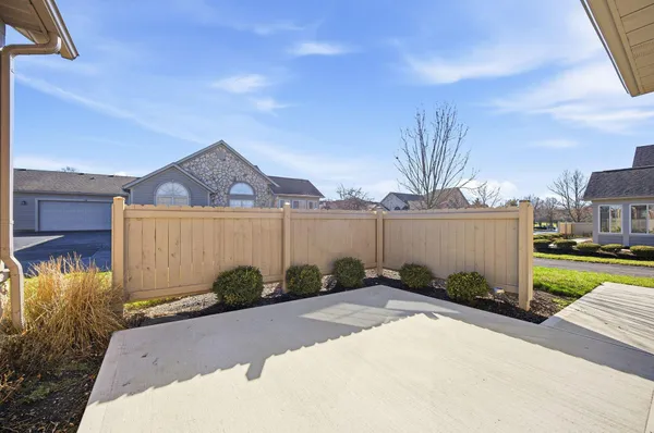 Property Slideshow image 3 of 25 | 128 jamie lynn cir, Pickerington, OH, 43147