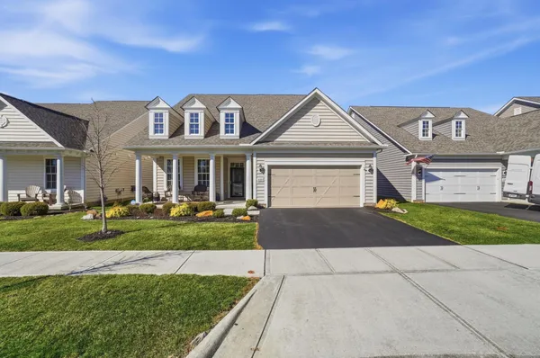 Property Slideshow image 2 of 49 | 6321 callaway sq, New Albany, OH, 43054