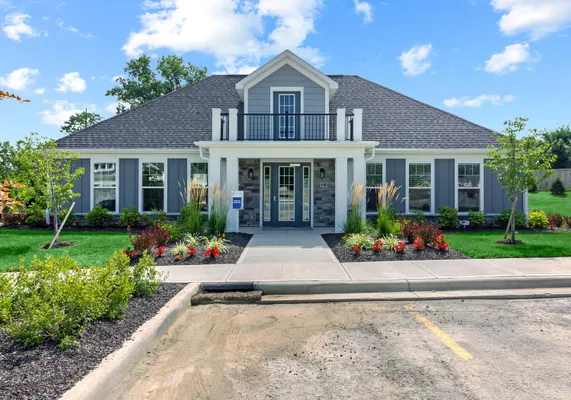 Property Slideshow image 2 of 24 | 2058 darilyn dr, Grove City, OH, 43123