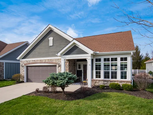 Property Slideshow image 3 of 44 | 8015 summitpoint pl, Lewis Center, OH, 43035