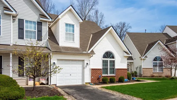 Property Slideshow image 3 of 43 | 8406 diversey loop 706, Blacklick, OH, 43004