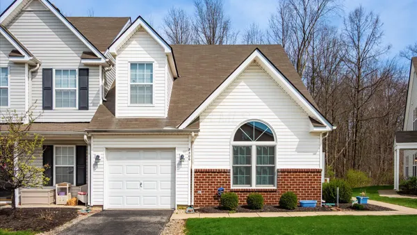 Property Slideshow image 2 of 43 | 8406 diversey loop 706, Blacklick, OH, 43004