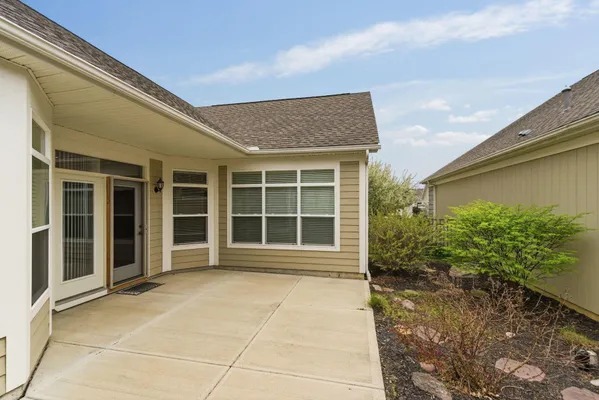 Property Slideshow image 3 of 31 | 6804 garden view dr, Westerville, OH, 43082