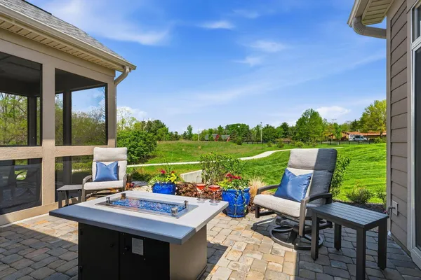 Property Slideshow image 2 of 45 | 6542 riverrun ln, Delaware, OH, 43015