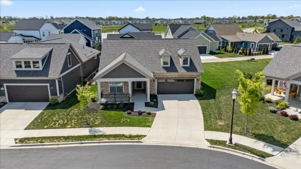 Property Slideshow image 2 of 83 | 3685 furlong dr, Grove City, OH, 43123