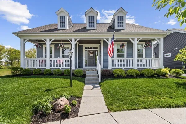 Property Slideshow image 2 of 36 | 216 honeywood dr, Galena, OH, 43021