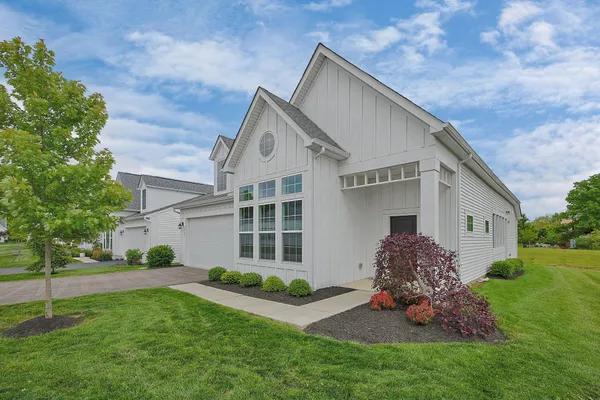 Property Slideshow image 2 of 32 | 6968 ringbill loop, Sunbury, OH, 43074