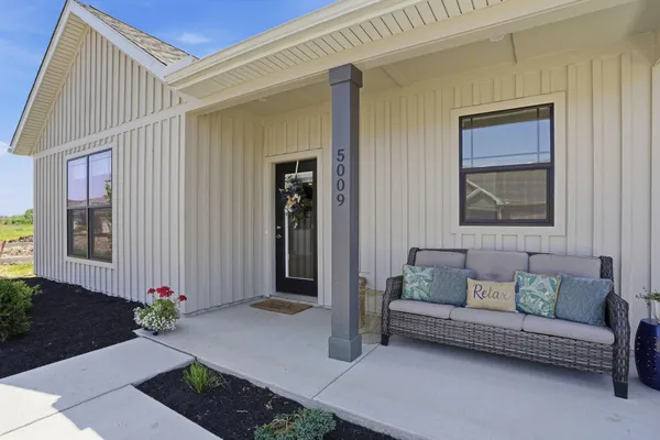 Property Slideshow image 3 of 43 | 5009 coventry cir, Huron, OH, 44839