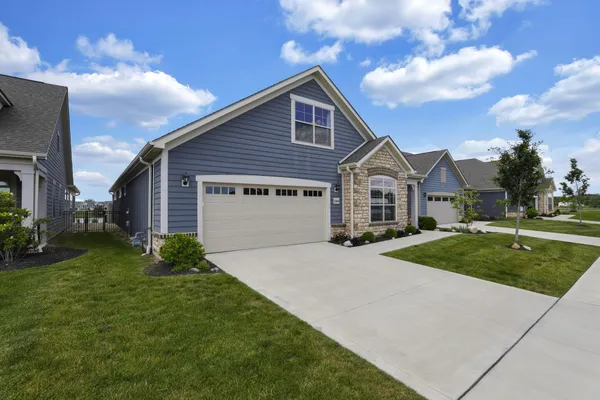 Property Slideshow image 2 of 67 | 3146 squier loop, Powell, OH, 43065
