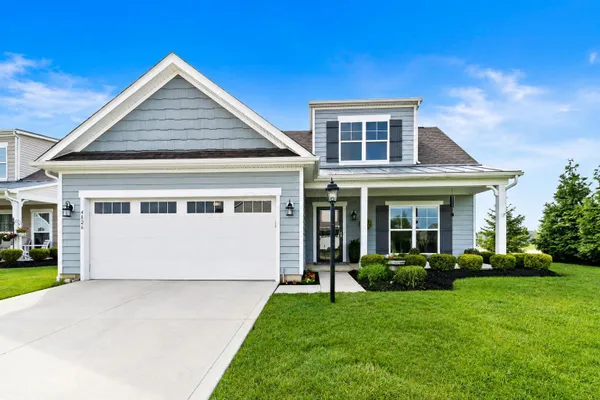 Property Slideshow image 3 of 34 | 4826 woodside dr 18, Grove City, OH, 43123