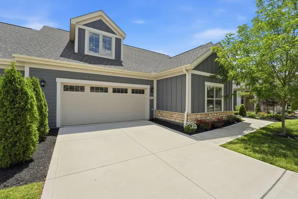 Property Slideshow image 2 of 43 | 10325 tipperary dr, Plain City, OH, 43064