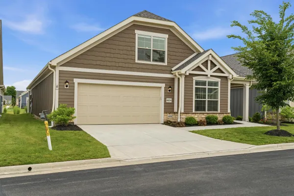 Property Slideshow image 2 of 69 | 4854 piedmont dr, Hilliard, OH, 43026