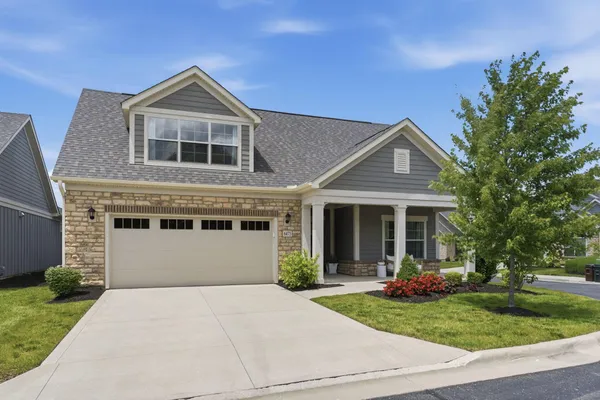 Property Slideshow image 2 of 42 | 6475 trinity knoll lndg, Delaware, OH, 43015
