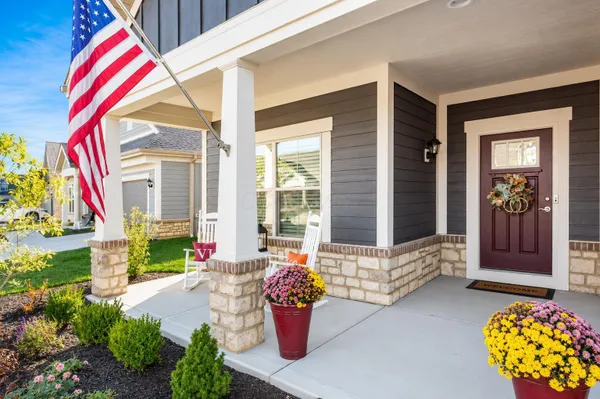 Property Slideshow image 2 of 66 | 3693 furlong dr, Grove City, OH, 43123