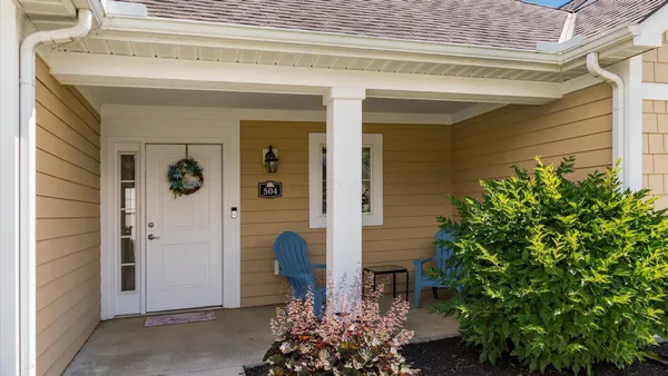 Property Slideshow image 3 of 41 | 504 providence ln, Buckeye Lake, OH, 43008