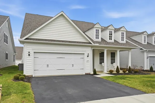 Property Slideshow image 3 of 63 | 6393 callaway sq, New Albany, OH, 43054