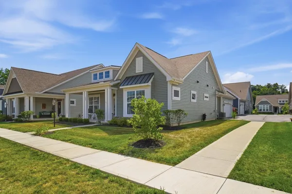 Property Slideshow image 3 of 61 | 368 sweet run cir, Galena, OH, 43021
