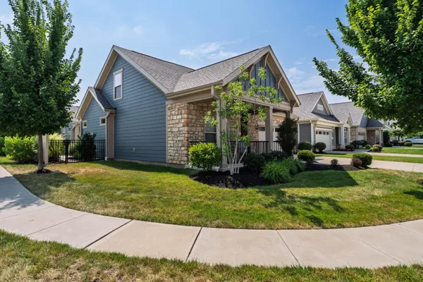Property Slideshow image 3 of 42 | 6188 deer cliff rd, Dublin, OH, 43017