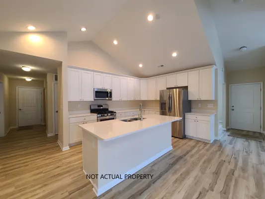 Property Slideshow image 3 of 19 | 151 narragansett dr, Buckeye Lake, OH, 43008