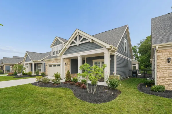 Property Slideshow image 3 of 44 | 10228 hyland run, Plain City, OH, 43064