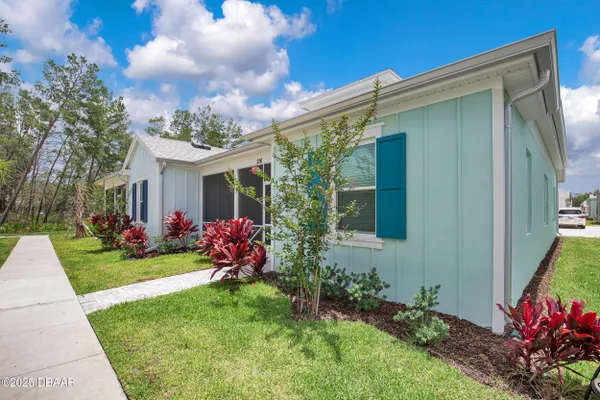 Property Slideshow image 2 of 91 | 216 gypsy palace ln, Daytona Beach, FL, 32124