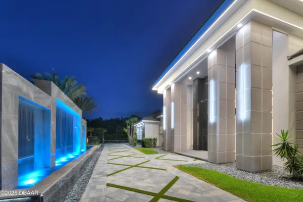 Property Slideshow image 2 of 62 | 420 wingspan dr, Ormond Beach, FL, 32174