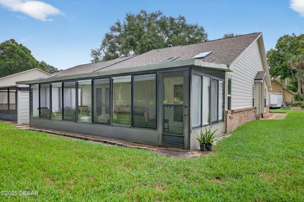 Property Slideshow image 3 of 28 | 320 bob white ct 3200, Daytona Beach, FL, 32119