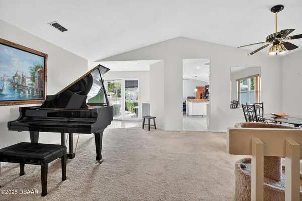 Property Slideshow image 3 of 47 | 48 treetop cir, Ormond Beach, FL, 32174