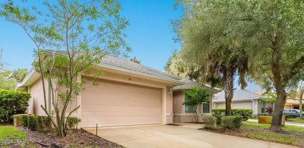 Property Slideshow image 2 of 35 | 26 pine harbor dr, Palm Coast, FL, 32137