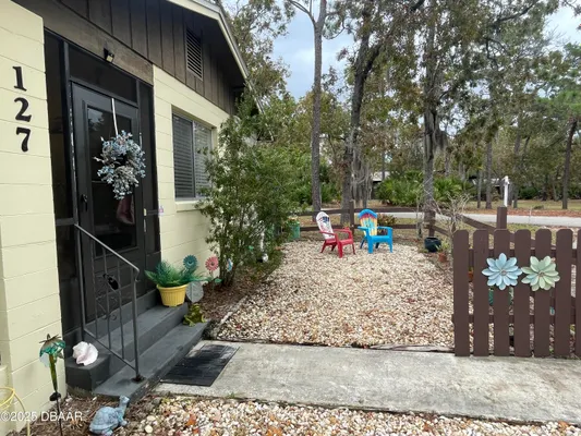 Property Slideshow image 3 of 69 | 127 cypress pond rd, Port Orange, FL, 32128